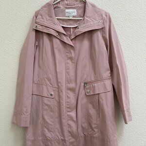 Cole Haan Women's Lightweight rain jacket, Light pink color, size Medium.